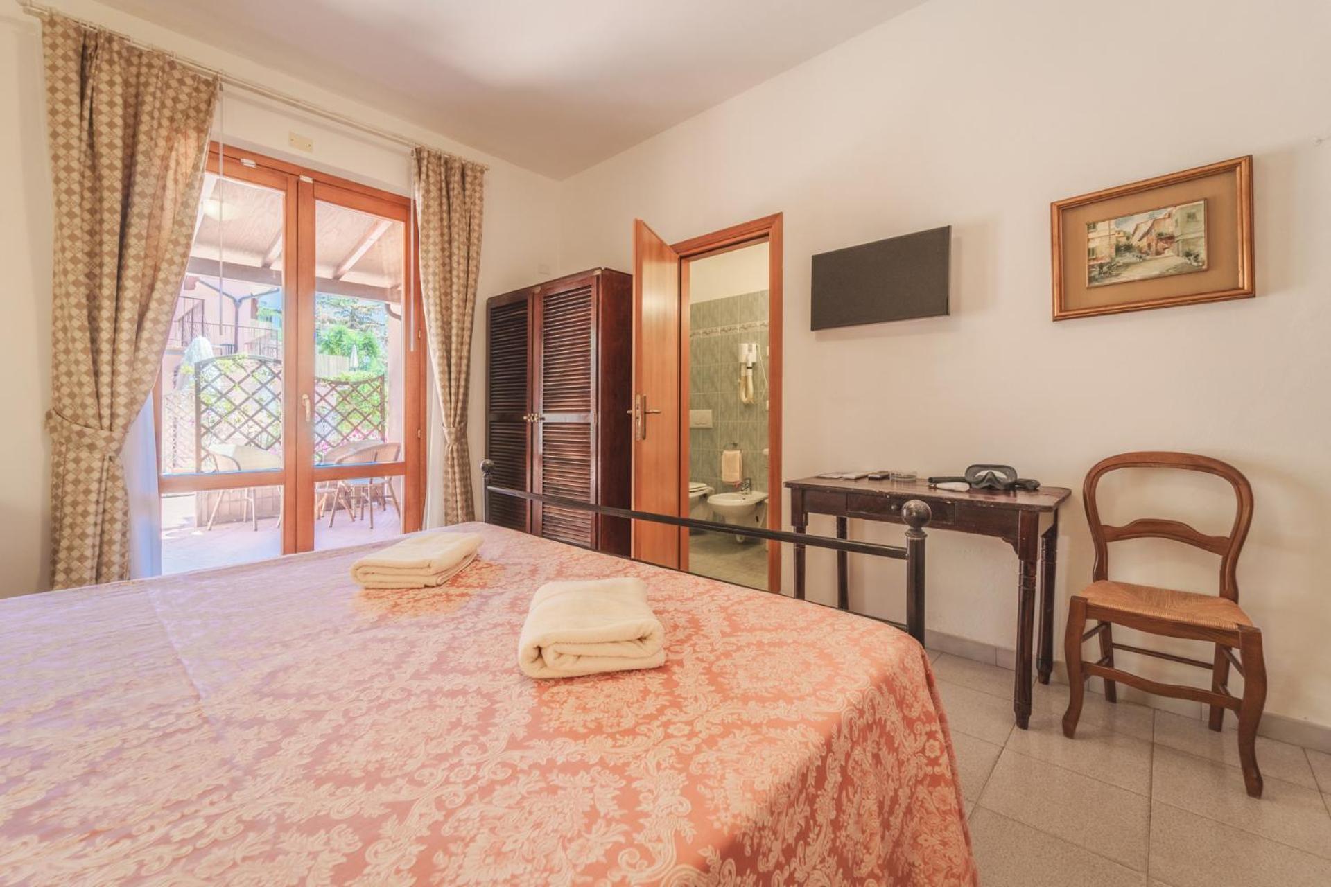 Hotel Lo Scirocco Fetovaia Extérieur photo